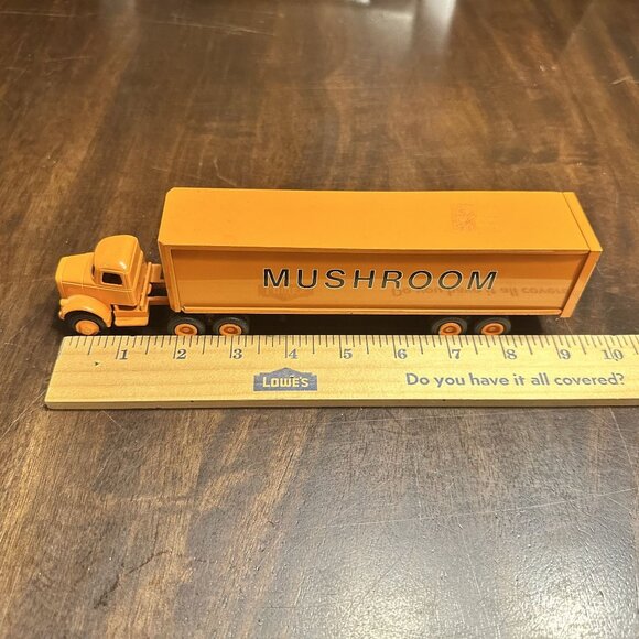 Winross Mushroom Orange Metal Die Cast Toy Model Truck - Picture 2 of 8